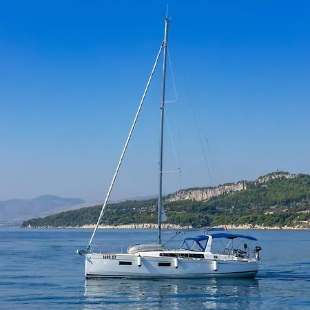 Beneteau Oceanis 38.1.- Anima Maris Ii Botel *