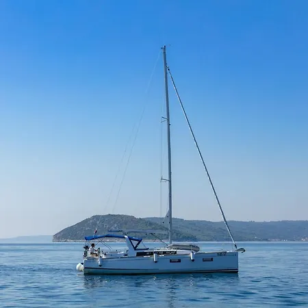 Beneteau Oceanis 38.1.- Anima Maris Ii Botel *