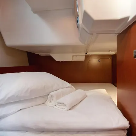 Beneteau Oceanis 38.1.- Anima Maris Ii Split