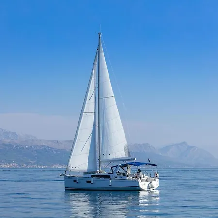 Beneteau Oceanis 38.1.- Anima Maris Ii Botel Split