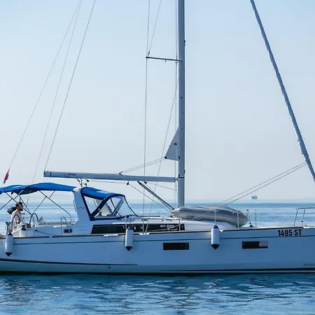 Beneteau Oceanis 38.1.- Anima Maris Ii Botel *